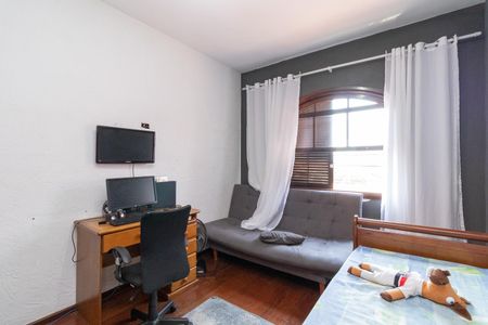 Casa à venda com 308m², 3 quartos e 2 vagasQuarto 1