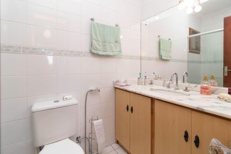 Casa de condomínio para alugar com 190m², 3 quartos e 2 vagasBanheiro da Suíte