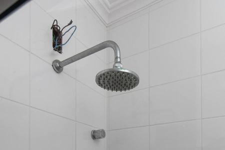 Casa de condomínio para alugar com 190m², 3 quartos e 2 vagasBanheiro da Suíte