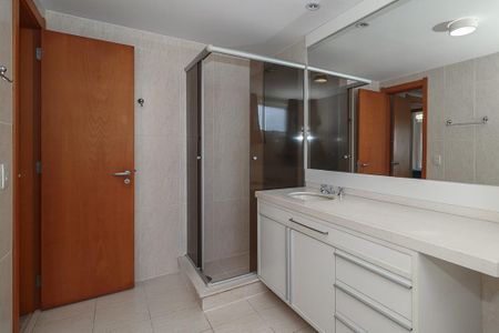 Apartamento para alugar com 169m², 3 quartos e 2 vagasBanheiro da Suíte 1