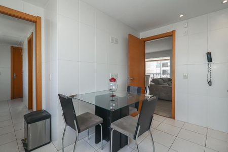 Apartamento para alugar com 169m², 3 quartos e 2 vagasCozinha