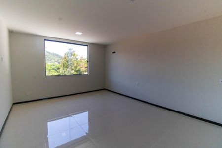 Casa à venda com 292m², 5 quartos e 10 vagasSuíte 2