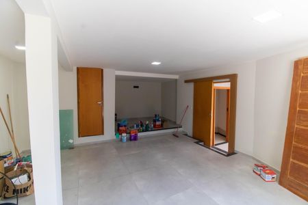 Casa à venda com 292m², 5 quartos e 10 vagasSuíte Externa 