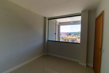 Quarto  de casa à venda com 5 quartos, 292m² em Itaipu, Niterói