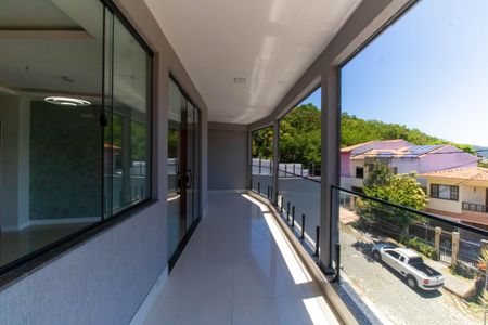 Casa à venda com 292m², 5 quartos e 10 vagasVaranda da Sala
