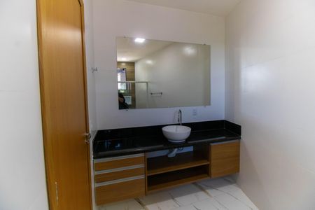 Casa à venda com 292m², 5 quartos e 10 vagasBanheiro da Suíte 1