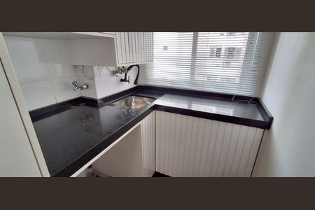 Apartamento à venda com 65m², 2 quartos e 1 vagaÁrea de Serviço 