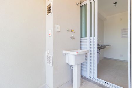 Apartamento para alugar com 60m², 3 quartos e 1 vagaÁrea de Serviço