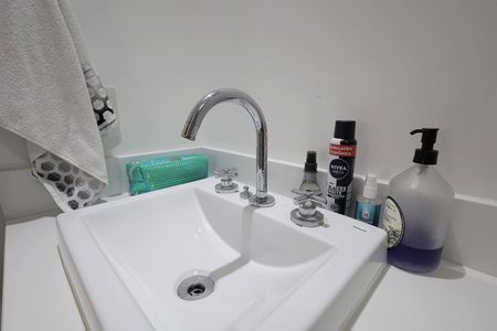 Apartamento à venda com 83m², 2 quartos e 2 vagasBanheiro