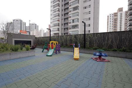 Apartamento à venda com 83m², 2 quartos e 2 vagasÁrea comum - Playground