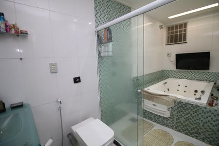 Apartamento à venda com 150m², 3 quartos e 4 vagasBanheiro