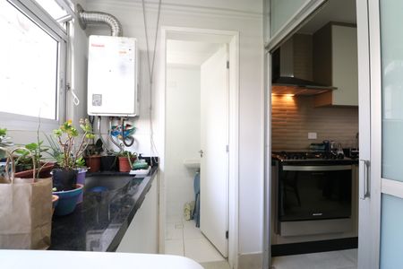 Apartamento à venda com 89m², 3 quartos e 2 vagasÁrea, Quarto e banheiro de Serviço