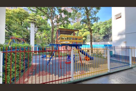 Apartamento à venda com 89m², 3 quartos e 2 vagasÁrea comum - Playground