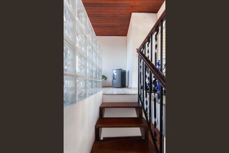 Apartamento à venda com 162m², 3 quartos e 2 vagasEscada