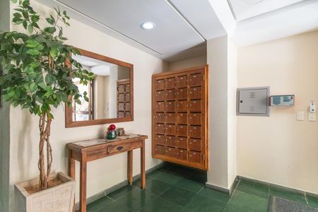 Apartamento à venda com 64m², 2 quartos e 1 vaga Apartamento à venda com 64m², 2 quartos e 1 vagaHall social