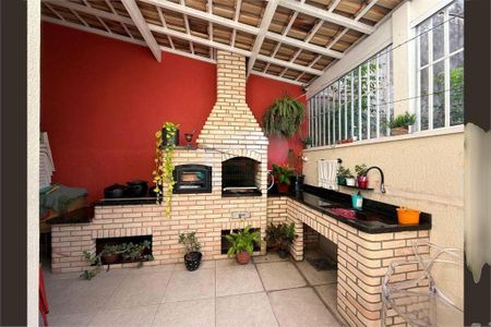 Casa à venda com 148m², 4 quartos e 4 vagas