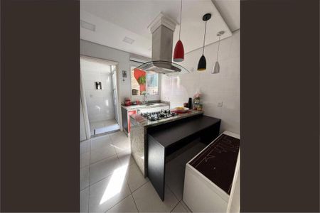 Casa à venda com 148m², 4 quartos e 4 vagas