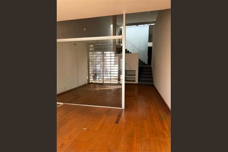 Casa à venda com 4 quartos, 280m² em Vila Andrade, São Paulo
