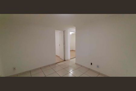 Sala de apartamento para alugar com 2 quartos, 45m² em Recanto das Rosas, Osasco