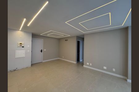 Sala de apartamento à venda com 2 quartos, 77m² em Recreio dos Bandeirantes, Rio de Janeiro