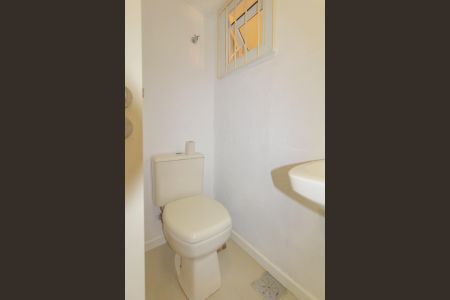 Casa à venda com 99m², 3 quartos e 2 vagasLavabo