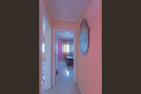 Casa à venda com 99m², 3 quartos e 2 vagasCorredor