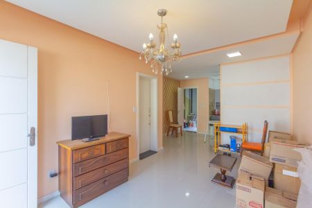 Casa à venda com 99m², 3 quartos e 2 vagasSala