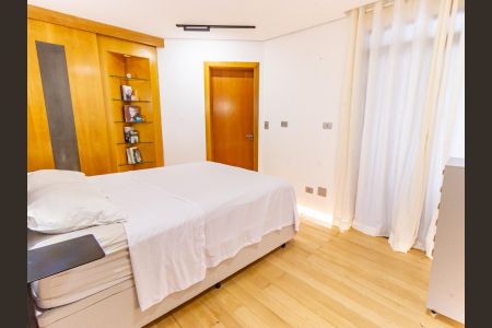 Apartamento à venda com 126m², 2 quartos e 2 vagasSuíte 1