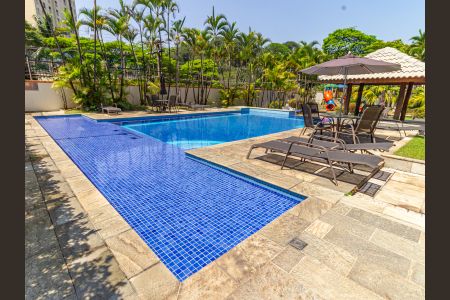 Apartamento à venda com 126m², 2 quartos e 2 vagasÁrea comum - Piscina