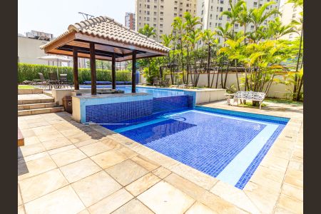 Apartamento à venda com 126m², 2 quartos e 2 vagasÁrea comum - Piscina