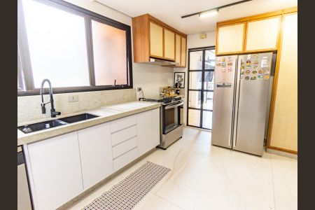 Apartamento à venda com 126m², 2 quartos e 2 vagasCozinha