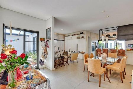 Casa à venda com 3 quartos, 140m² em Santo Amaro, São Paulo