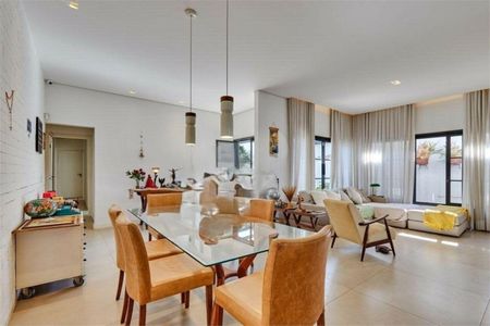 Casa à venda com 3 quartos, 140m² em Santo Amaro, São Paulo