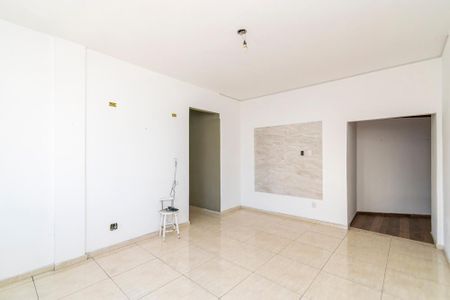 Apartamento para alugar com 195m², 3 quartos e 1 vaga Apartamento para alugar com 195m², 3 quartos e 1 vagaSala