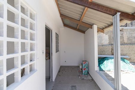 Casa para alugar com 100m², 2 quartos e 1 vagaQuintal