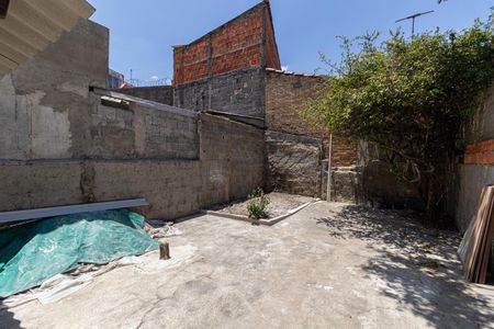 Casa para alugar com 100m², 2 quartos e 1 vagaQuintal