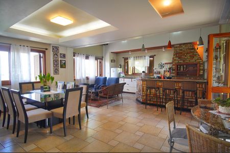 Casa à venda com 303m², 2 quartos e 2 vagasEspaço Gourmet