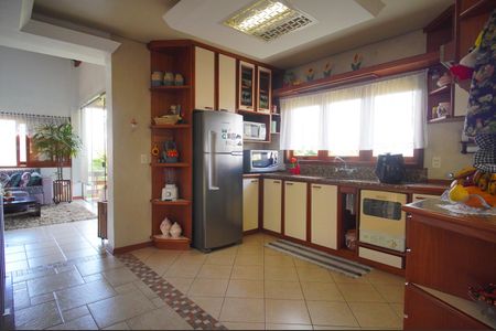 Casa à venda com 303m², 2 quartos e 2 vagasCozinha