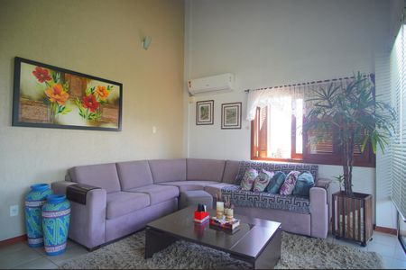 Casa à venda com 303m², 2 quartos e 2 vagassala