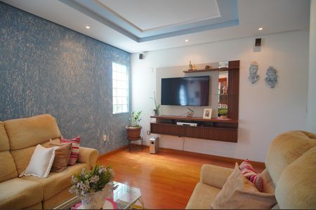 Casa à venda com 303m², 2 quartos e 2 vagasSala 2