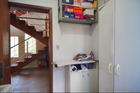 Casa à venda com 303m², 2 quartos e 2 vagasÁrea de Serviço