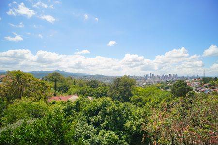 Casa à venda com 303m², 2 quartos e 2 vagasvista da Suíte 2