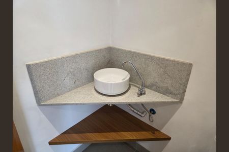 Apartamento para alugar com 178m², 3 quartos e 2 vagasLavabo