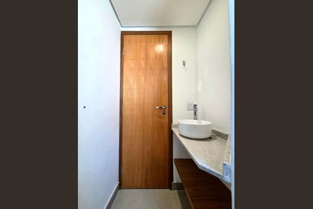 Apartamento para alugar com 178m², 3 quartos e 2 vagasBanheiro Social