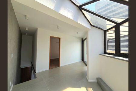 Apartamento para alugar com 178m², 3 quartos e 2 vagasCobertura