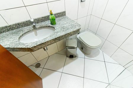 Casa à venda com 120m², 4 quartos e 1 vagaLavabo 2