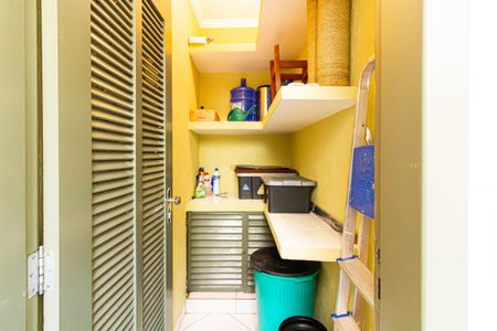 Casa à venda com 120m², 4 quartos e 1 vagaÁrea de Serviço