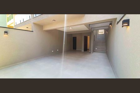 Casa à venda com 152m², 3 quartos e 4 vagasGaragem