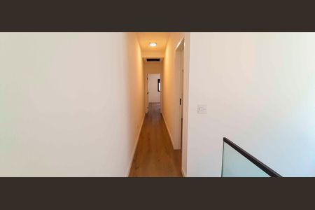 Casa à venda com 152m², 3 quartos e 4 vagasCorredor