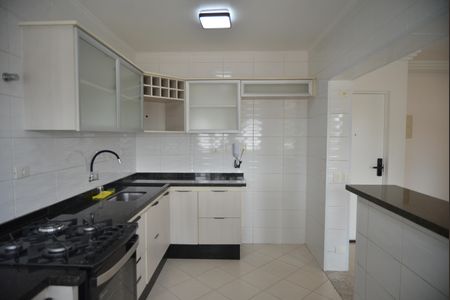 Apartamento para alugar com 82m², 2 quartos e 2 vagasCozinha